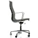 Replika aluminiowego krzesła biurowego EA108 firmy Charles & Ray Eames .