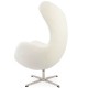 Replika kožené židle na vejce od návrháře Arne Jacobsen