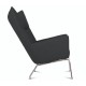 Replika krzesła Wing autorstwa projektanta Hans J. Wegner