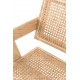 Suunnittelija Pierre Jeanneret'n replika Chandigarh-tuoli käsivarsilla 